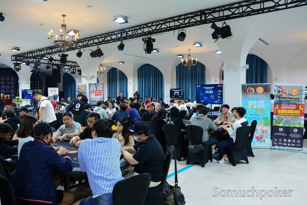 Main Event Day 1B