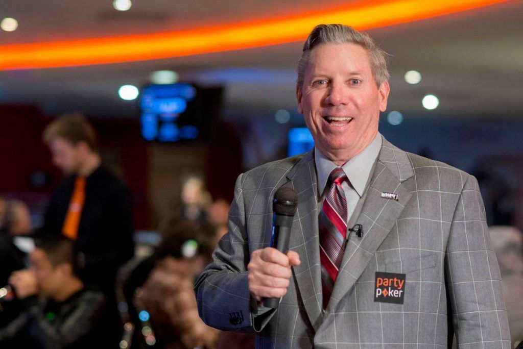 Mike Sexton announcing for partypoker. Credit: partypoker