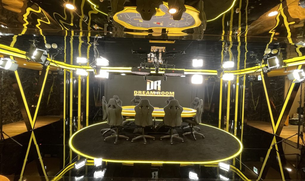 Dream Room Taipei livestream table