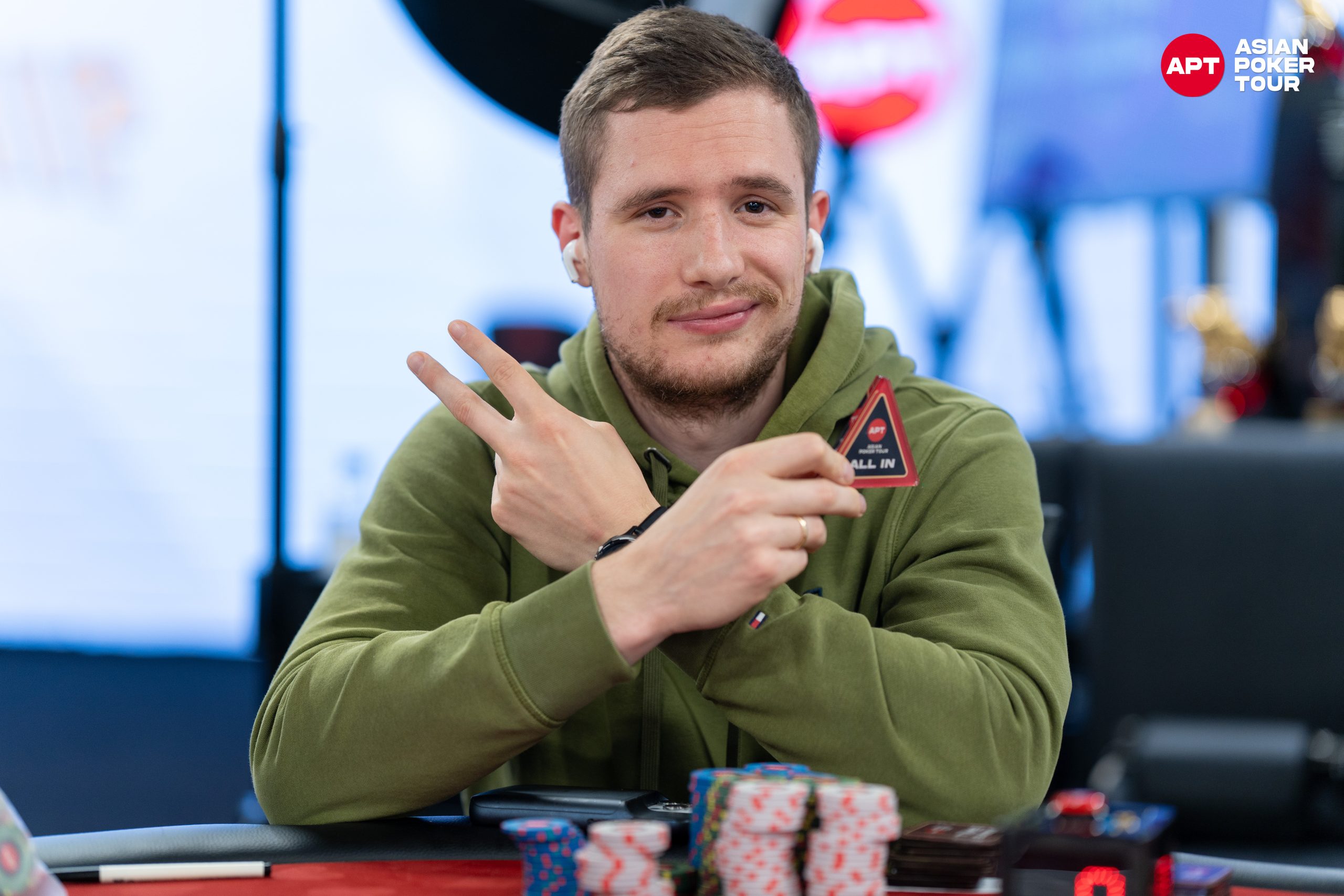 Super High Roller Championship Final Table Chip Leader Roman Hrabec