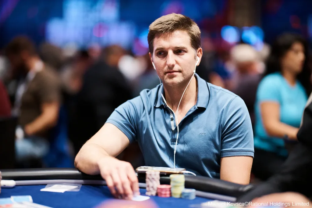 Tony Dunst (photo credit: PokerNews photographer Manuel Kovsca)