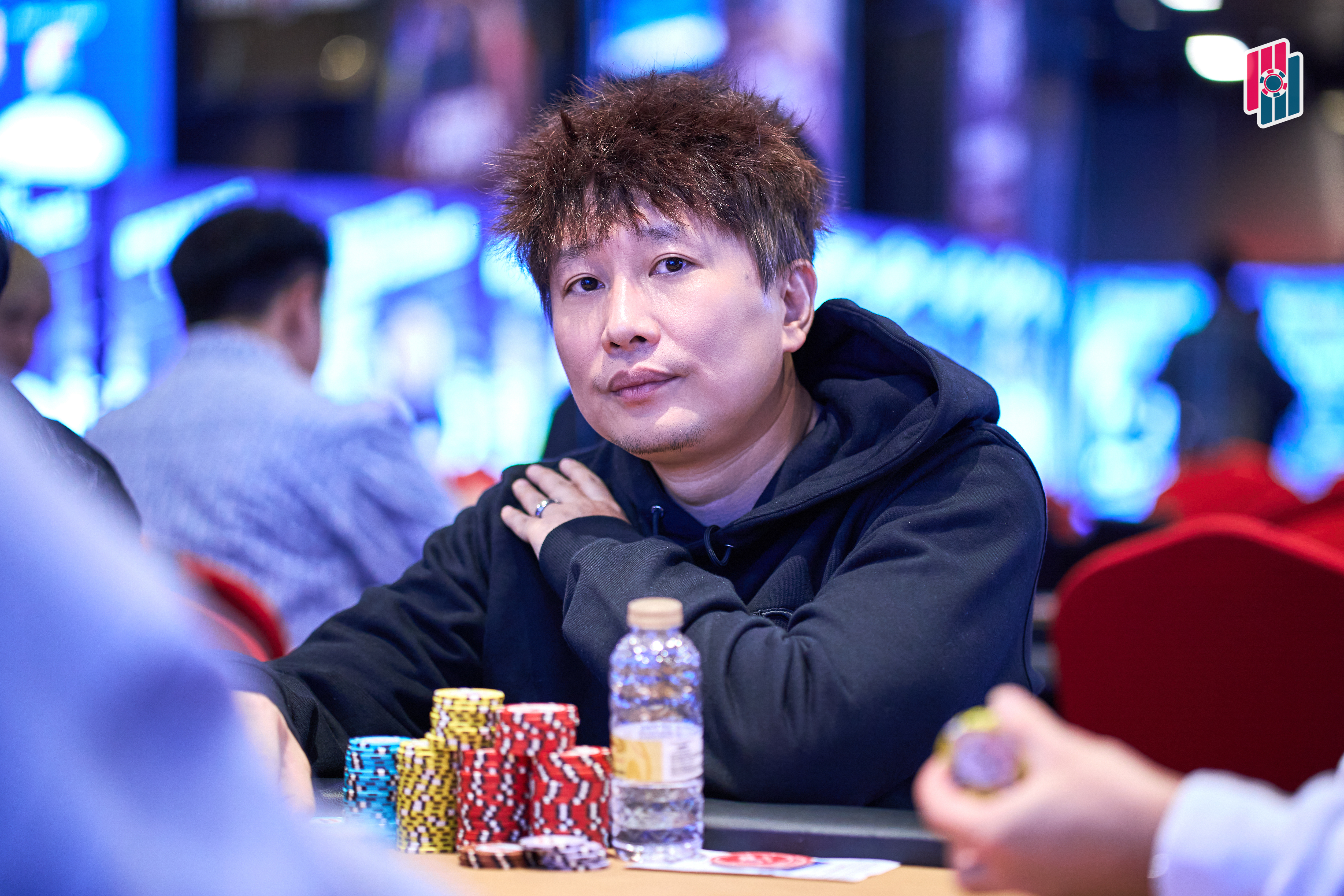 Yu Zhang - Super High Roller Day 1 Chip Leader