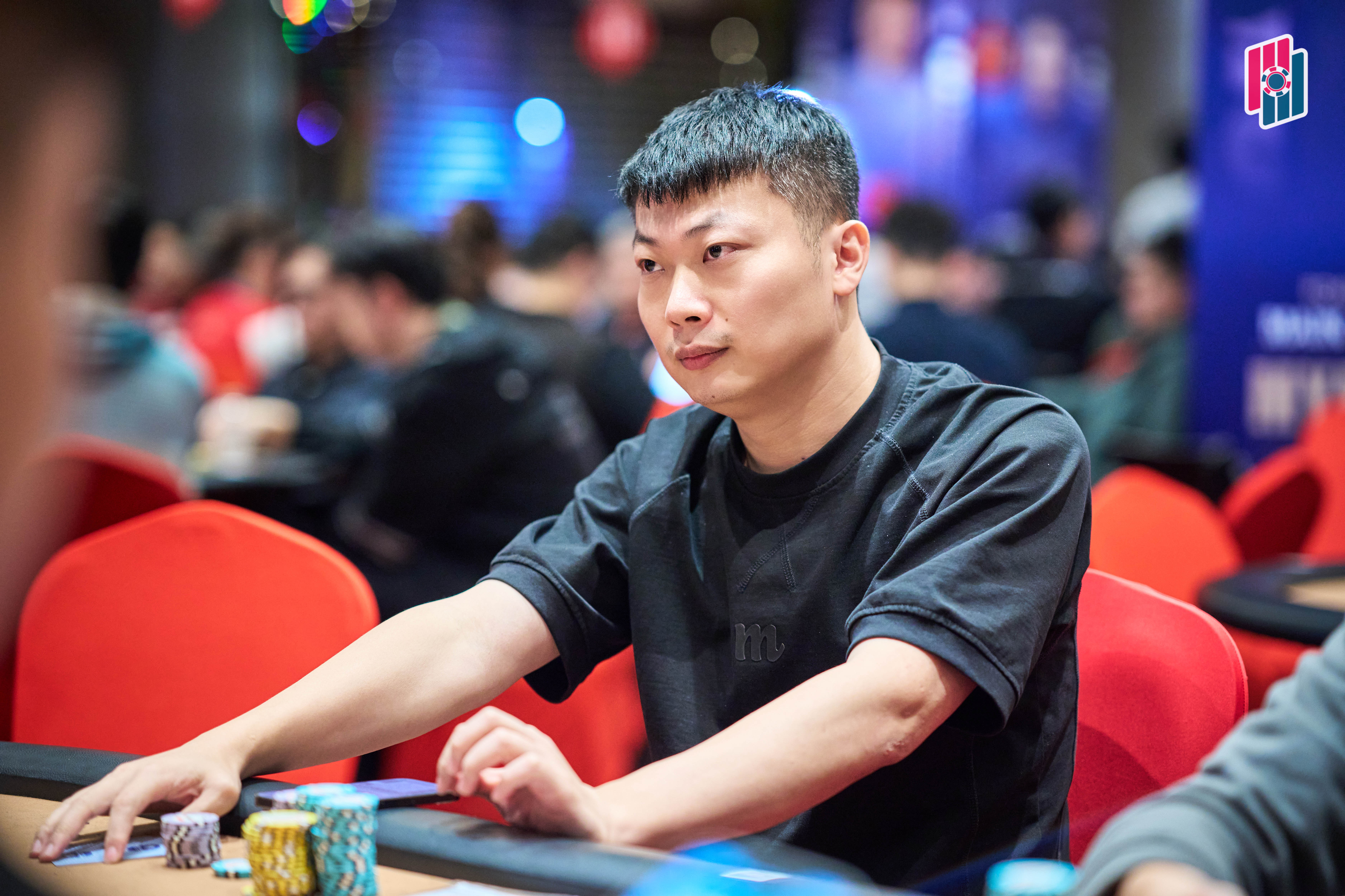 Jinlong Hu