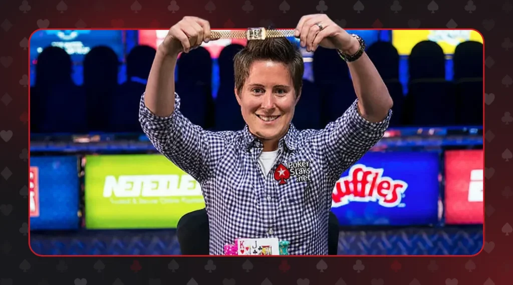 Vanessa Selbst with her WSOP 2013 $25,000 Mixed-Max No-Limit Hold’em bracelet