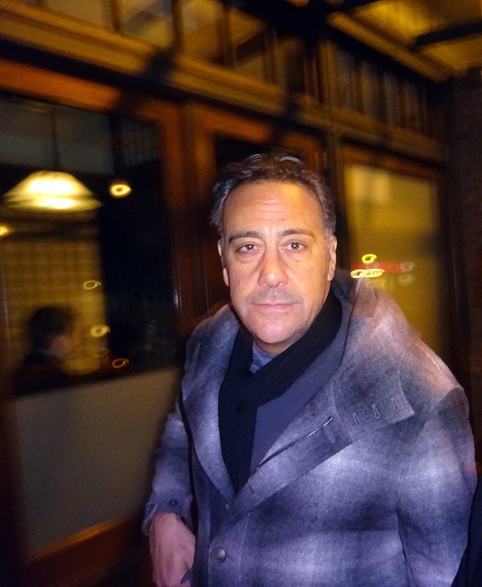 Brad Garrett (Image from Greg2600/Wikimedia Commons)