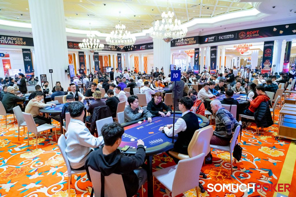 Jeju Poker Festival 2024: Junjie Ren Towers Over WPT Main Event Day 2 List