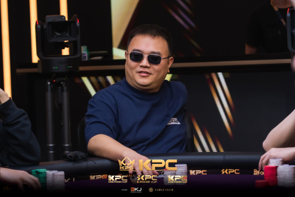 Defeng Chen