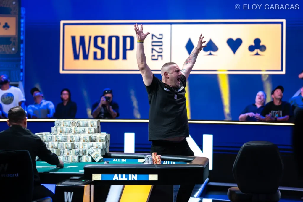 Winning moment - Photo by Pokernews