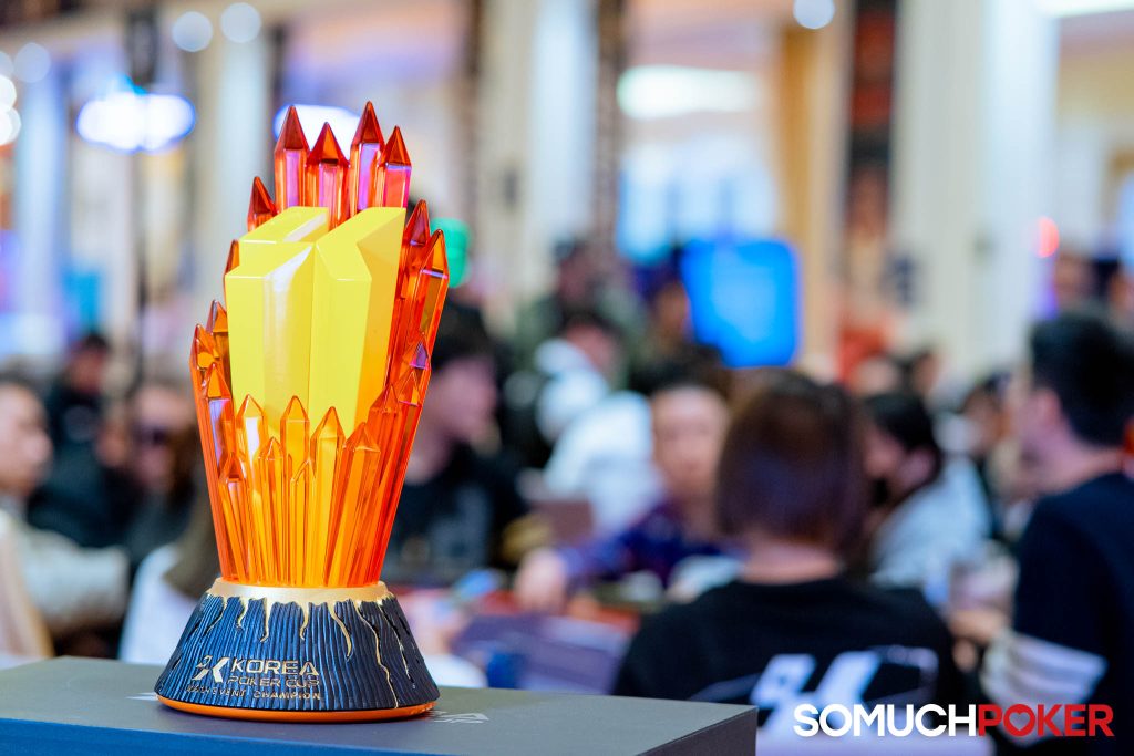 Cheng Yen Lo Leads KPC Main Event Final Eight