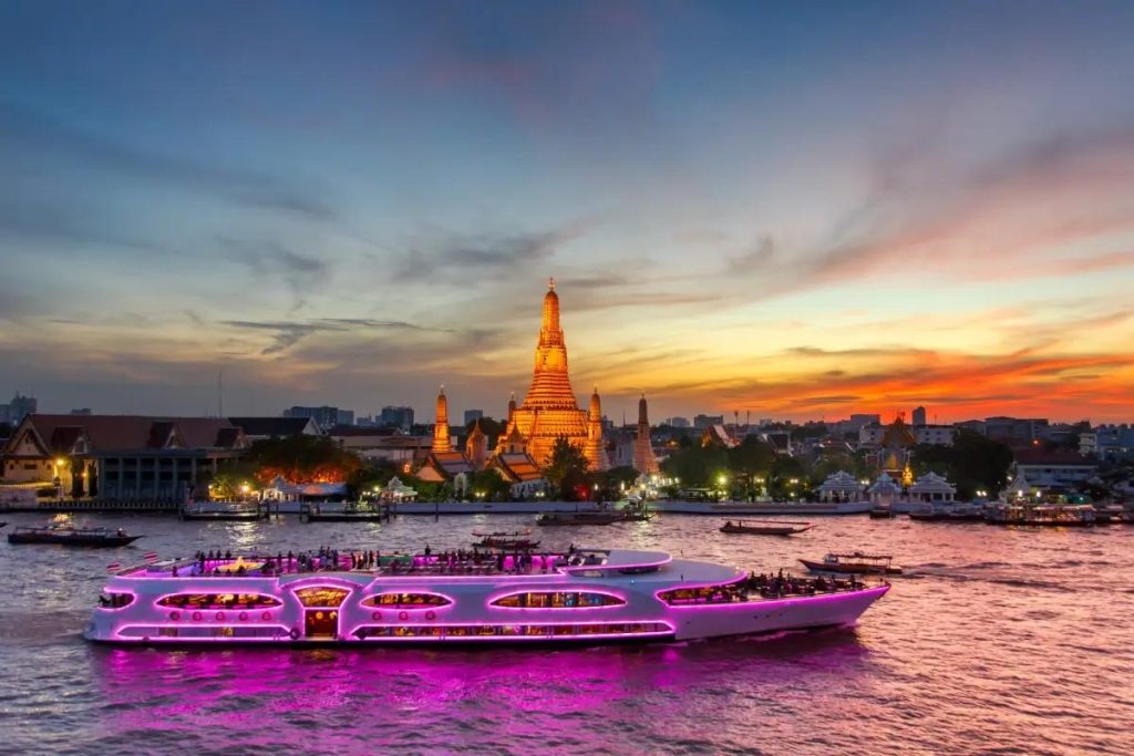 Bright Pearl Cruise on the Chao Phraya River - WPT Prime Thailand Exhibition Nearby Attractions