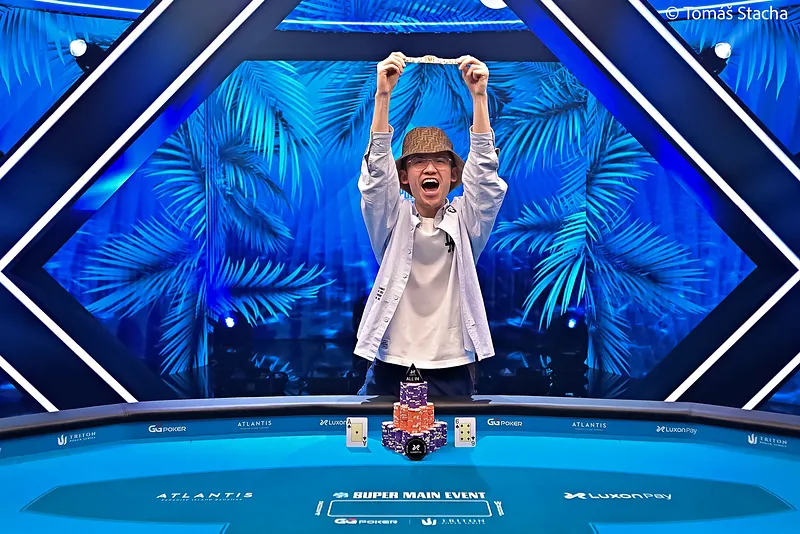 Yinan Zhou - Photo by Pokernews / Tomas Stacha