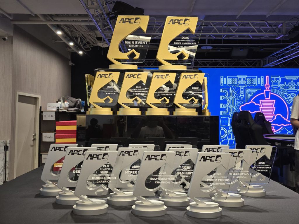 Asia Poker Championship - APC Taiwan trophies