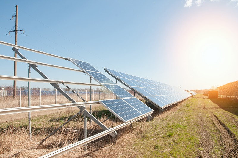 solar_power_plant_in_construction