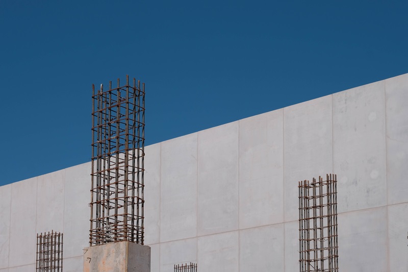 Rebar_and_pilings_with_new_cement_wall