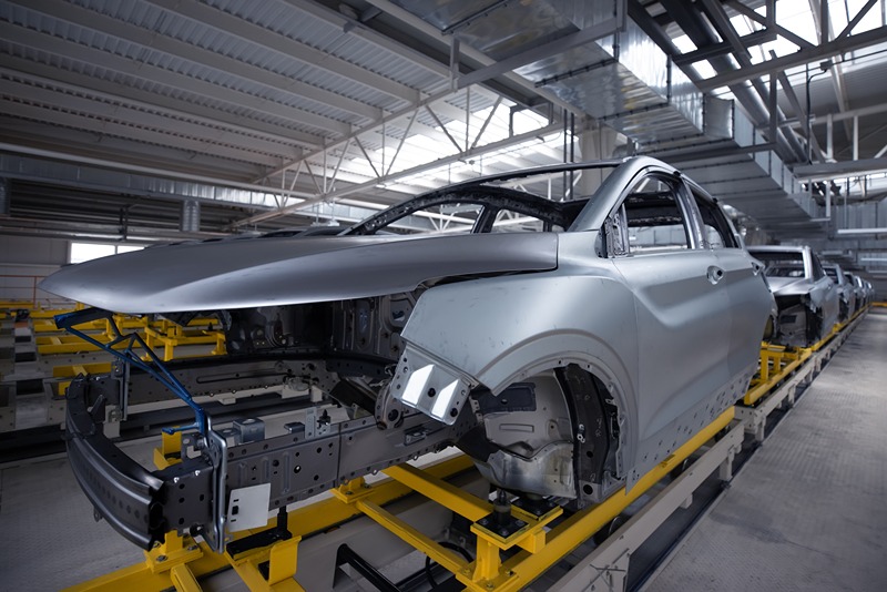 Photo_of_automobile_production_line_welding_car_body_modern_car_assembly_plant_auto_industry