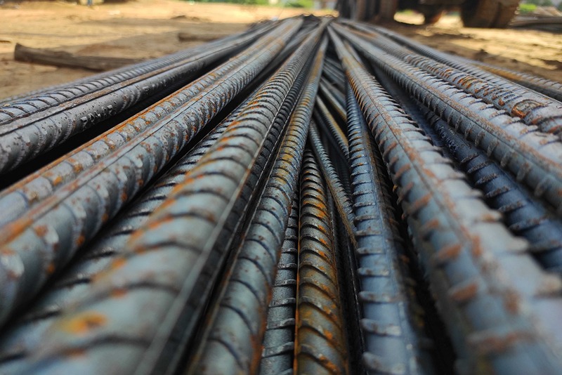 Steel_bars_close-up_background._Reinforcing_bar_background.