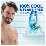 Informatief: man na het gebruik van shampoo, fles shampoo Head&Shoulders - SUB-ZERO FEEL - 100% COOL & FLAKE FREE; SUB-ZERO FEEL