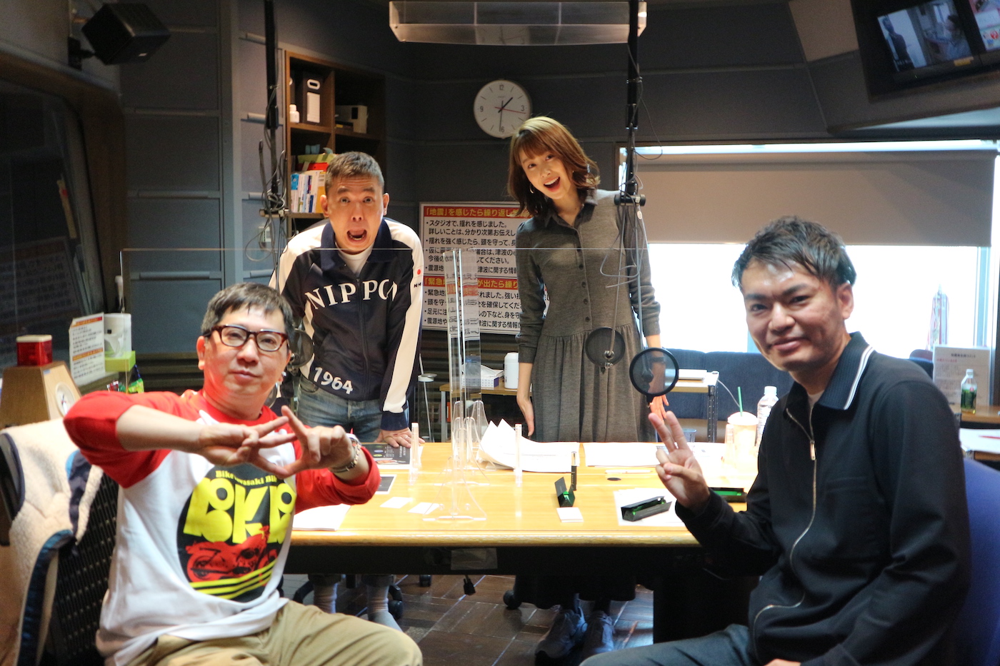 爆笑問題の太田さん、田中さん、良原アナウンサーと太田の写真