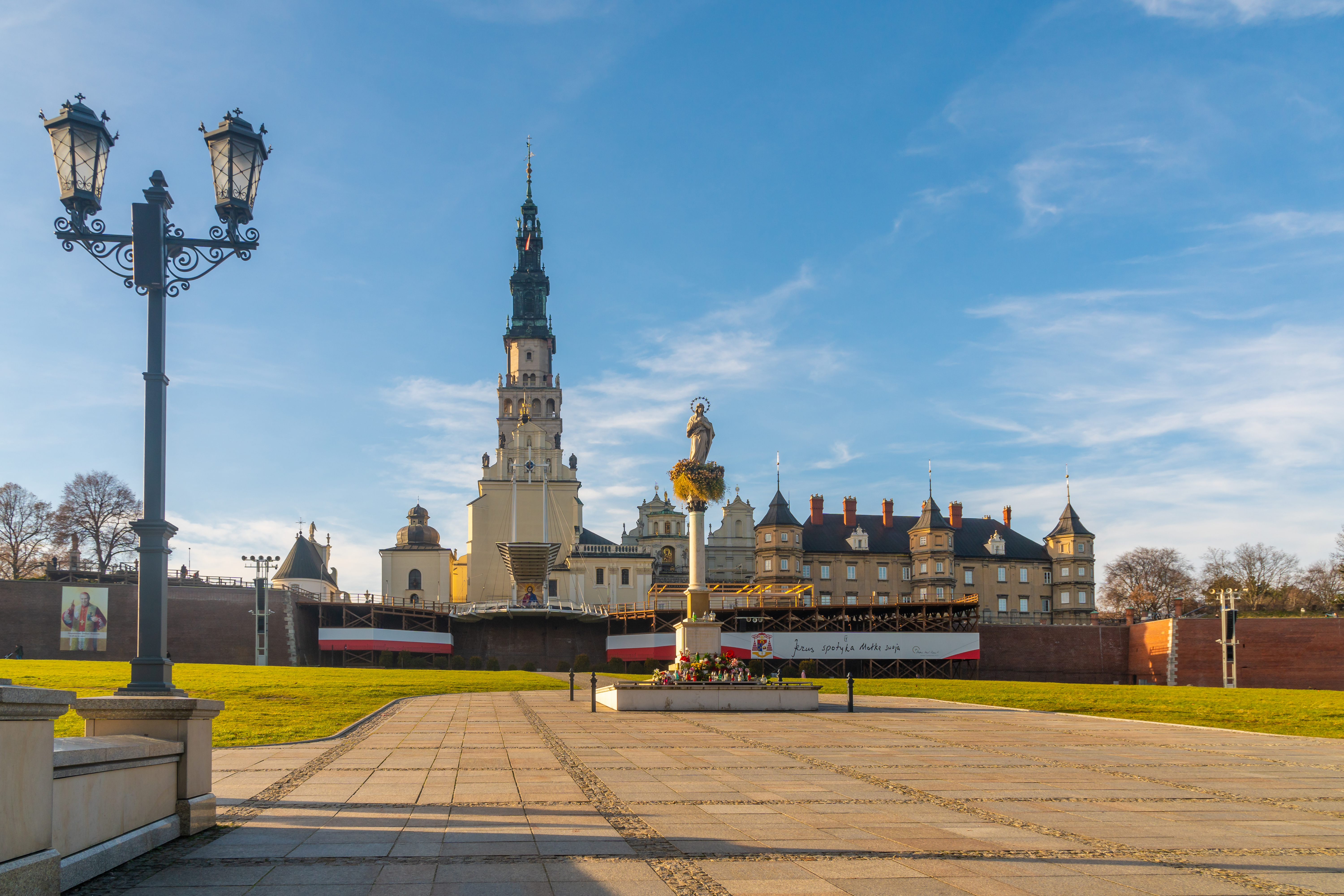 czestochowa-polska-01-stycznia-2023-klasztor-na-jasnej-gorze-w-czestochowie