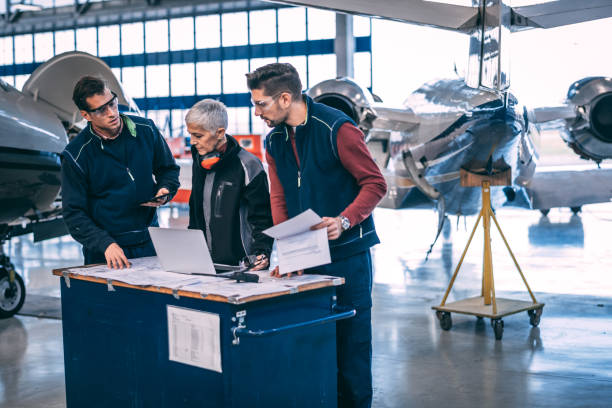 aircraft mechanics teamwork