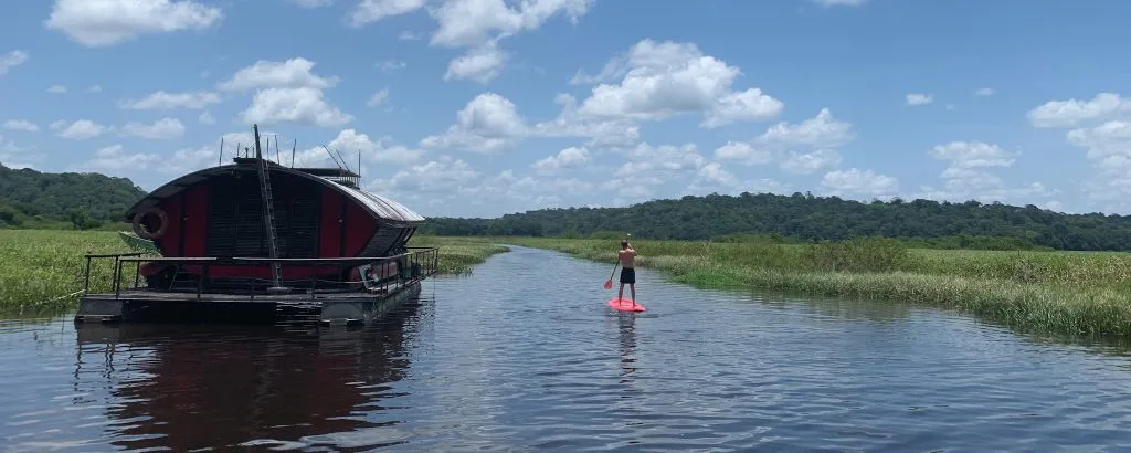 marais-kaw-ecolodge-flottant-paddle