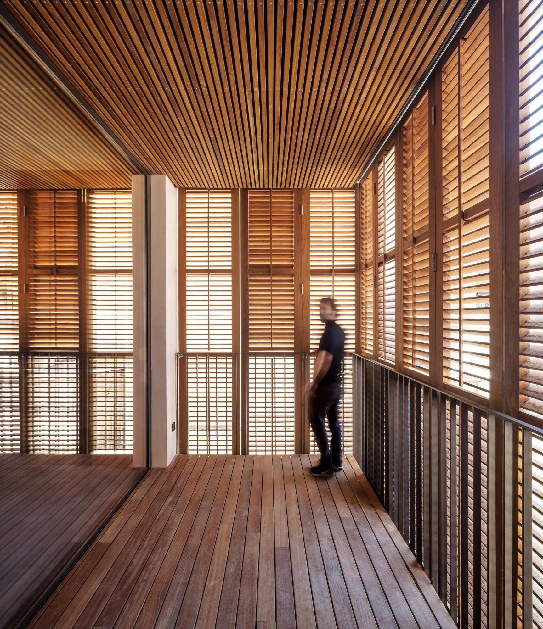 Edificio de viviendas para 4 amigos