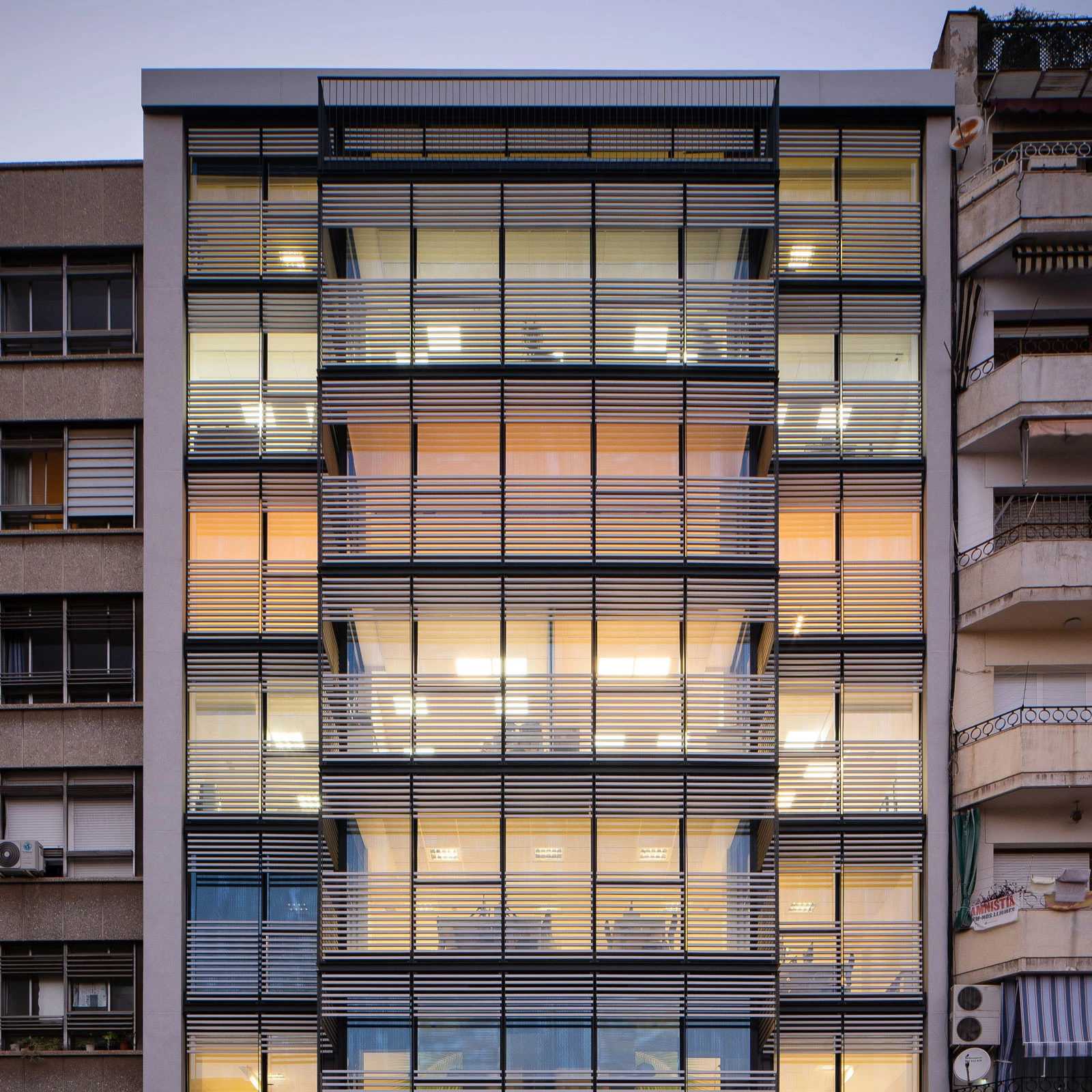 PH_TEC_rehab-edif-oficinas_ES_1