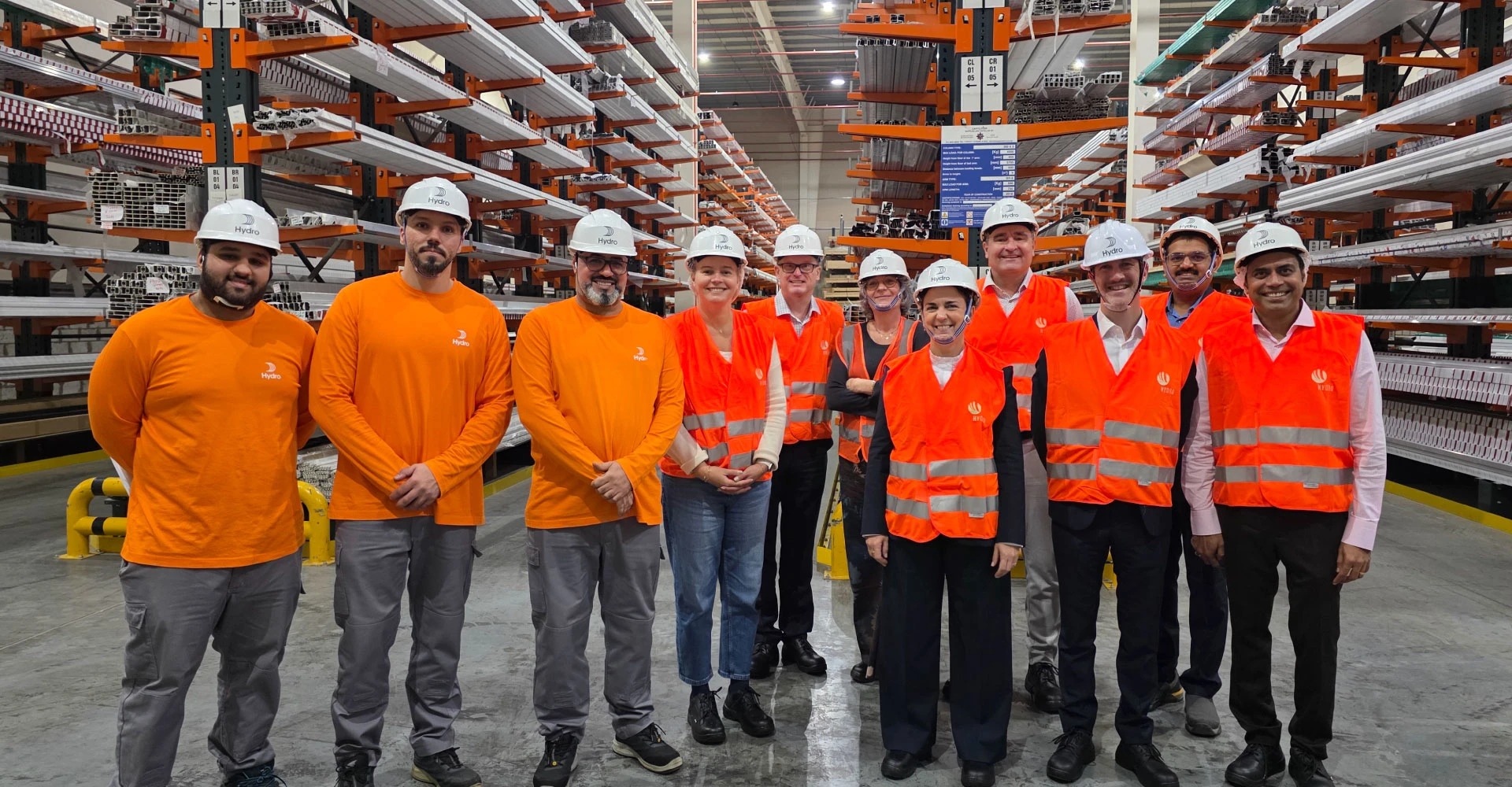 PH_TEC_Bahrain-Warehouse-Group-Photo