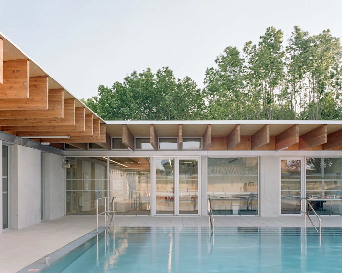 Centre Aquatique Maurice Perry : un écrin minéral baigné de lumière