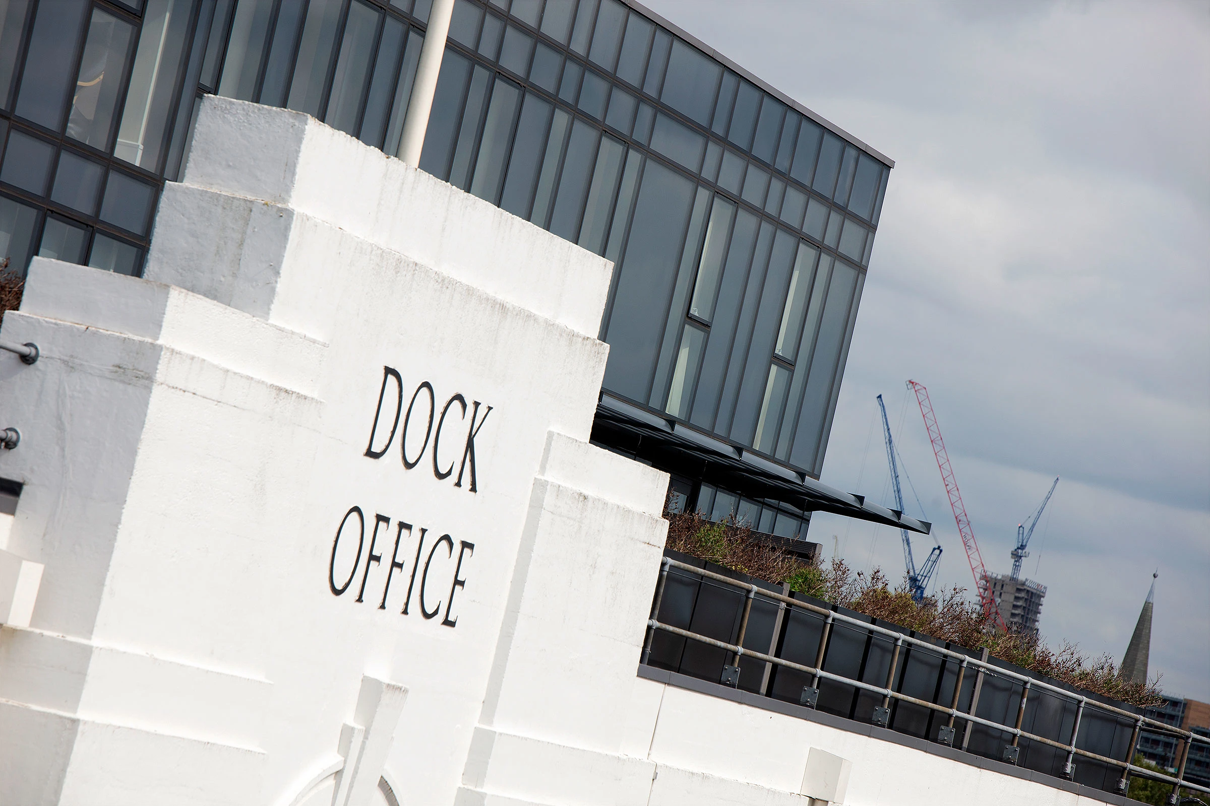 PH_Prem_dock-office_2