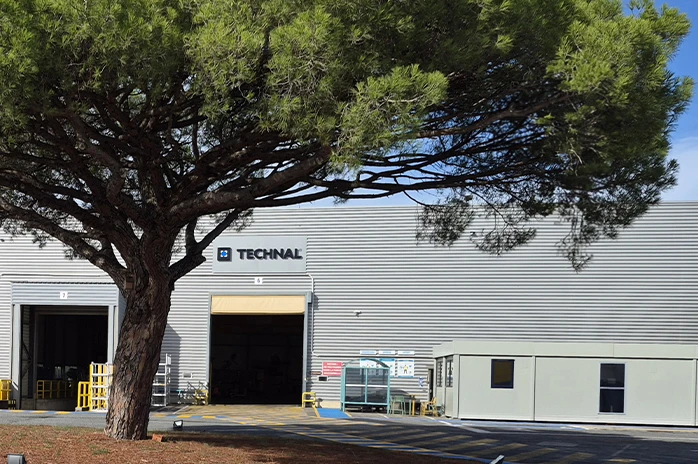 deux sites, une maîtrise totale.