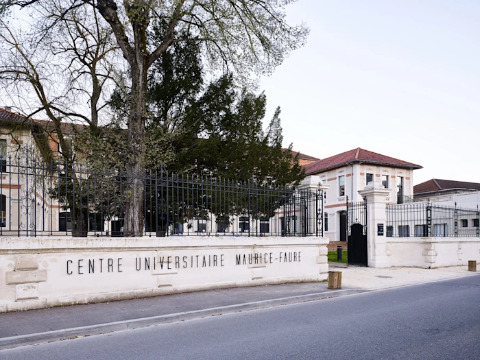 Réhabilitation du Centre Universitaire de Cahors : Un projet d'intégration urbaine et de modernisation