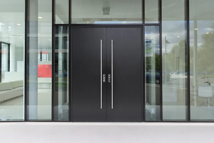 Puerta de empujar y tirar