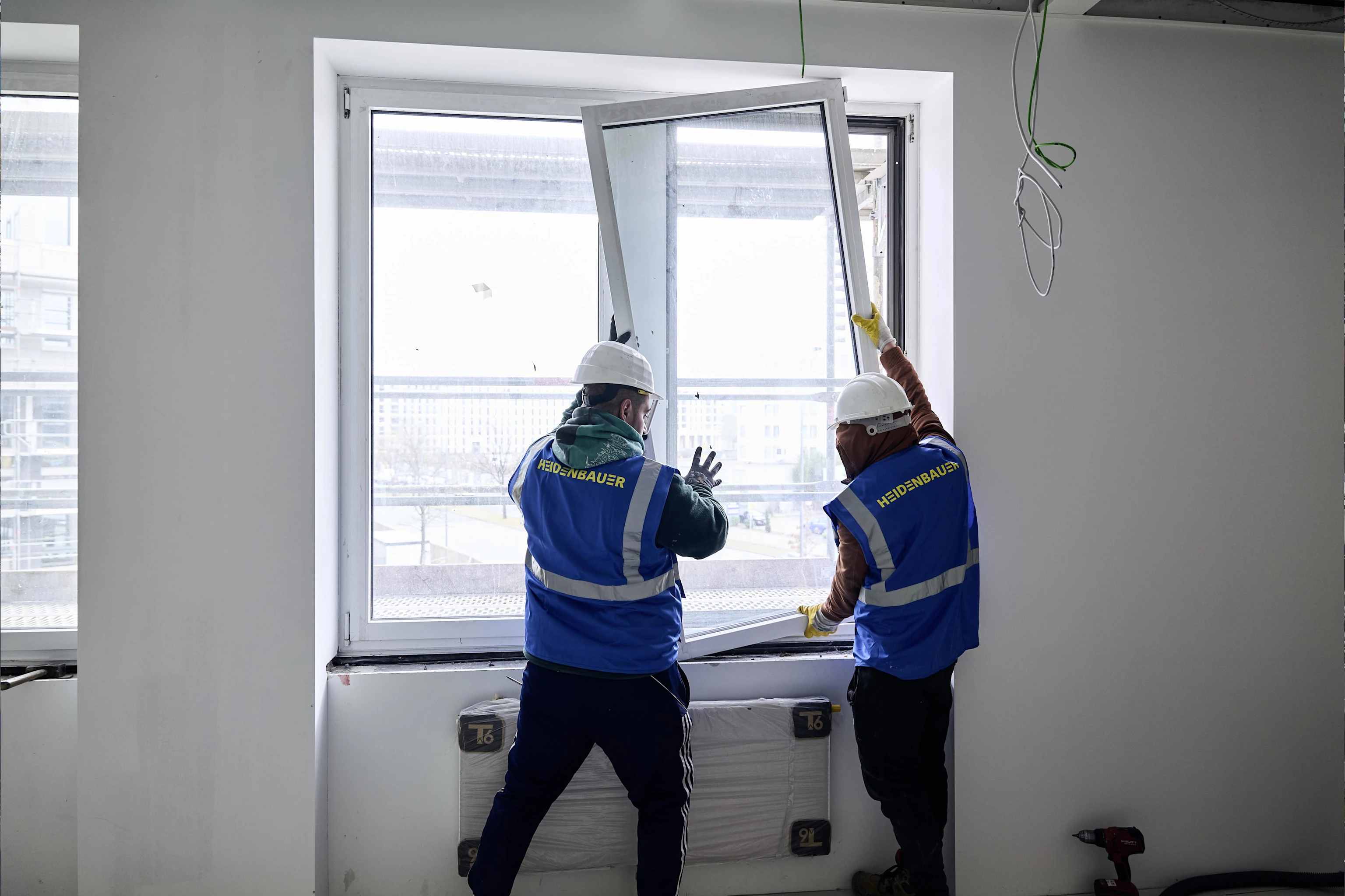 decarbonising through smart retrofitting: wicona renovation window