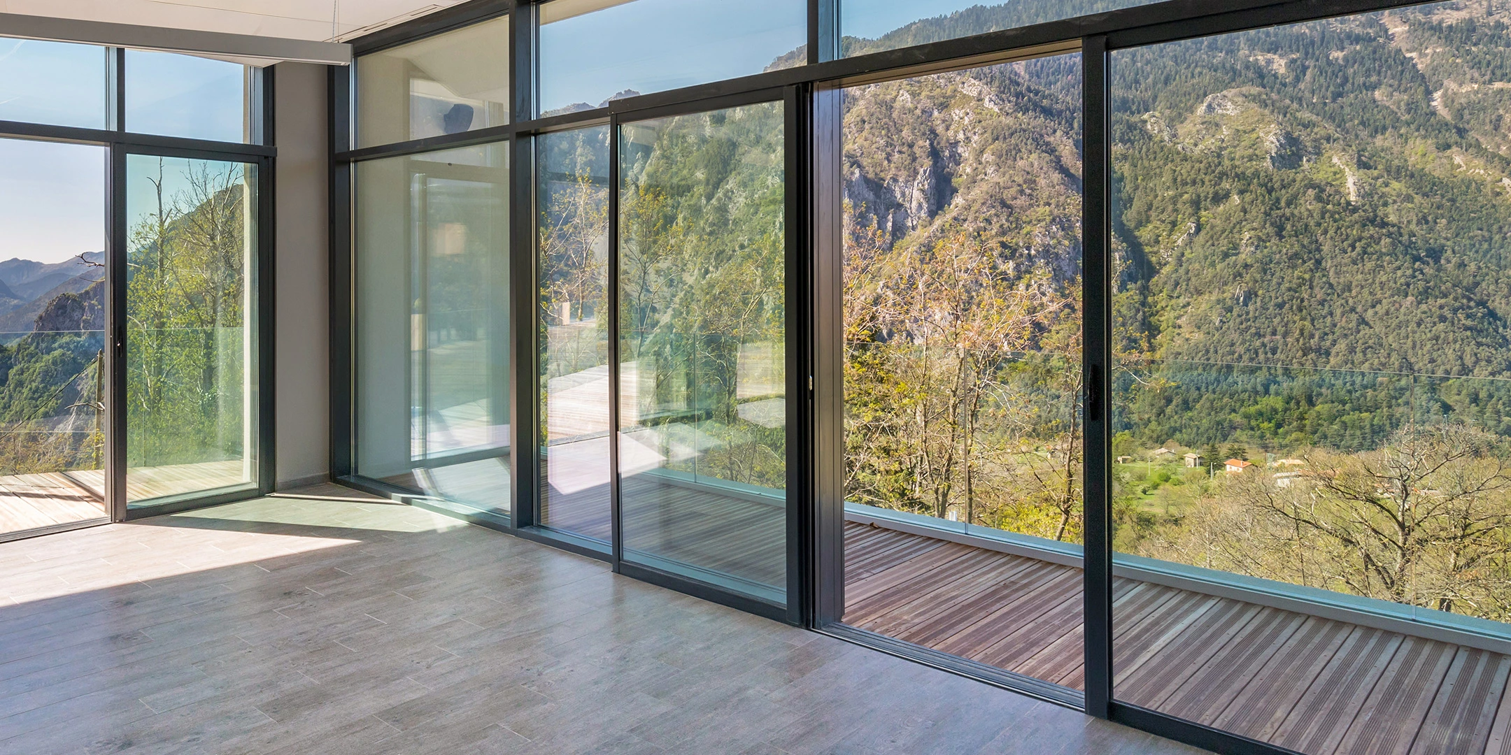 PH WIC WICSLIDE65 copy-Herve-Fabre 2160x1080 B