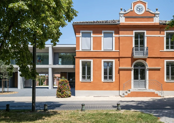 Rénovation et extension de la mairie de Pechbonnieu : un projet traversant et ouvert