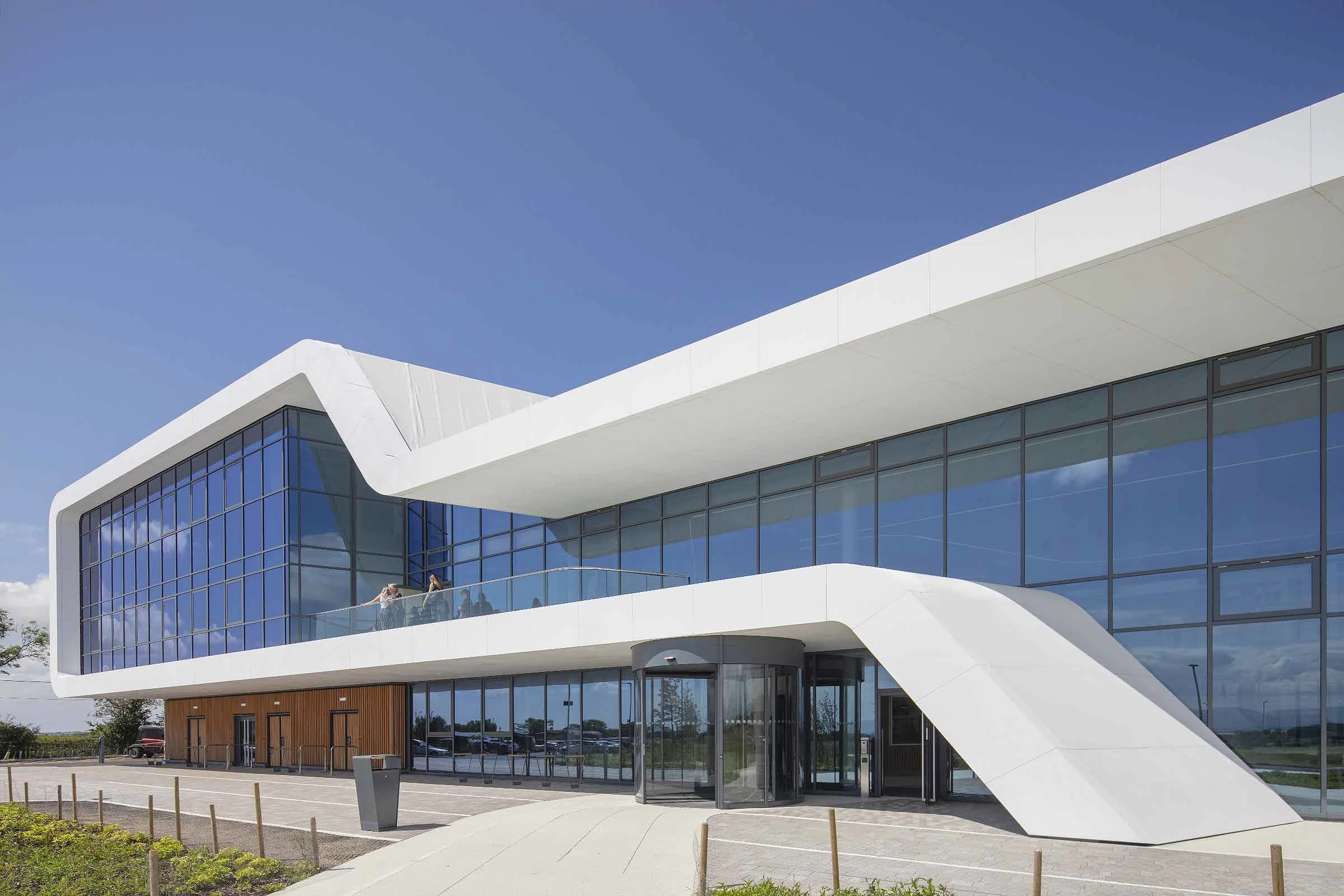 PH_PREM_B2B_menai-science-park3