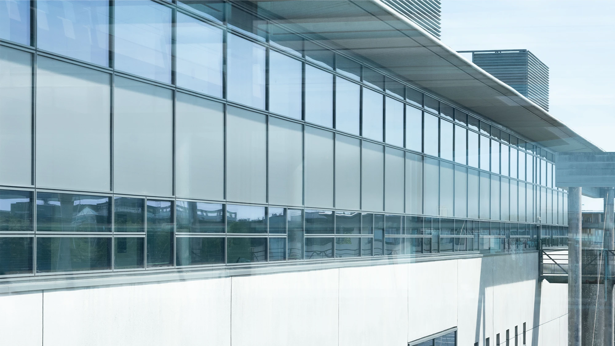 RE-NOUVELER la façade : solution inédite pour rénover les murs-rideaux 