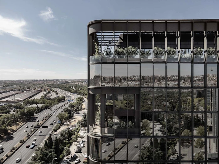 GCA Architects rehabilita el edificio Faro con soluciones WICONA