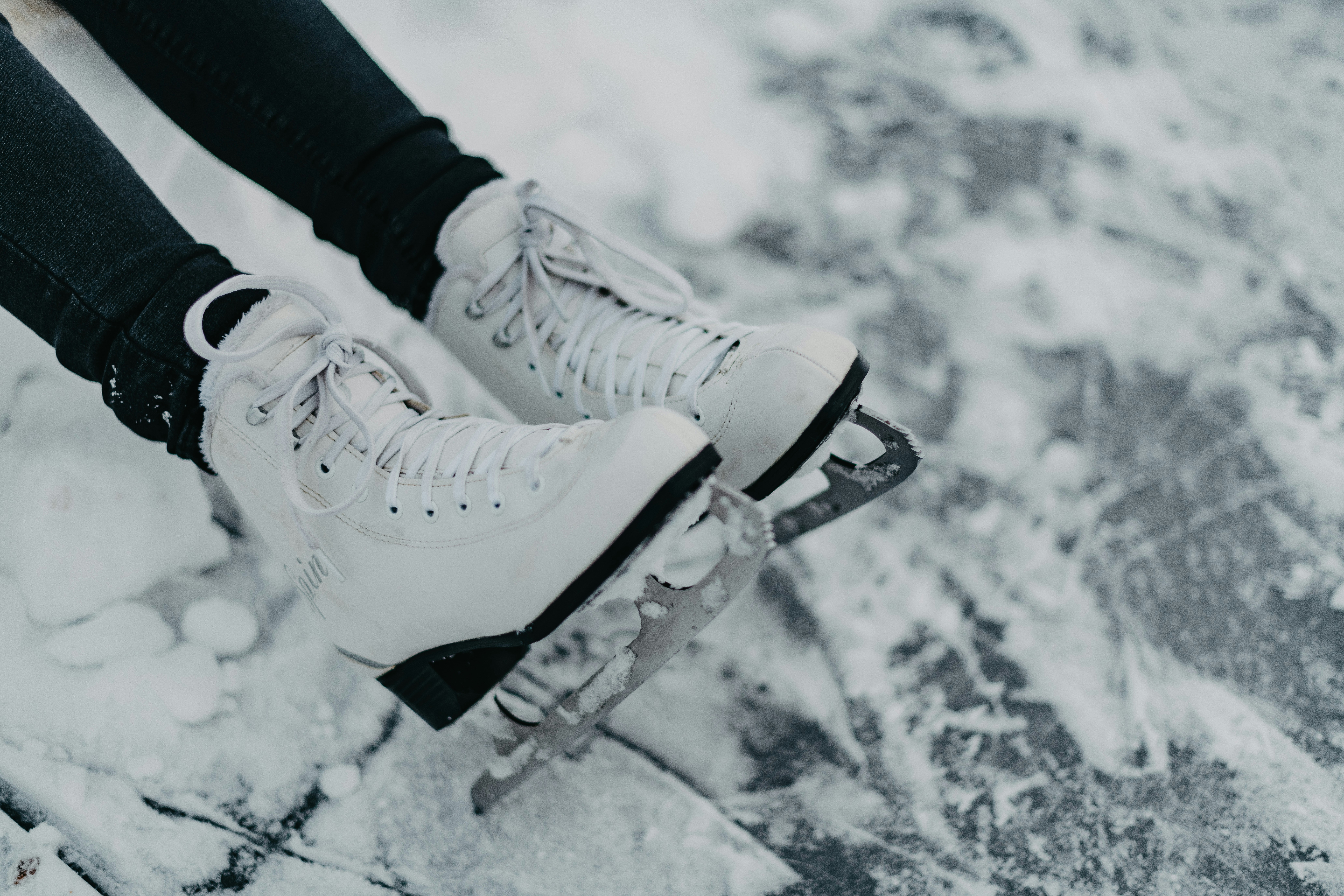 Snowshoeing Near Las Vegas? Rent Your Gear & Hit the Trails! | high-quality outdoor gear rentals are perfect for all skill levels, whether you're a first-timer or a seasoned winter adventurer. We provide everything you need for a comfortable and safe snowshoeing experience on Mount Charleston's scenic trails. Forget the hassle of buying expensive equipment – simply pick up your Las Vegas snowshoe rental and head to the snow!