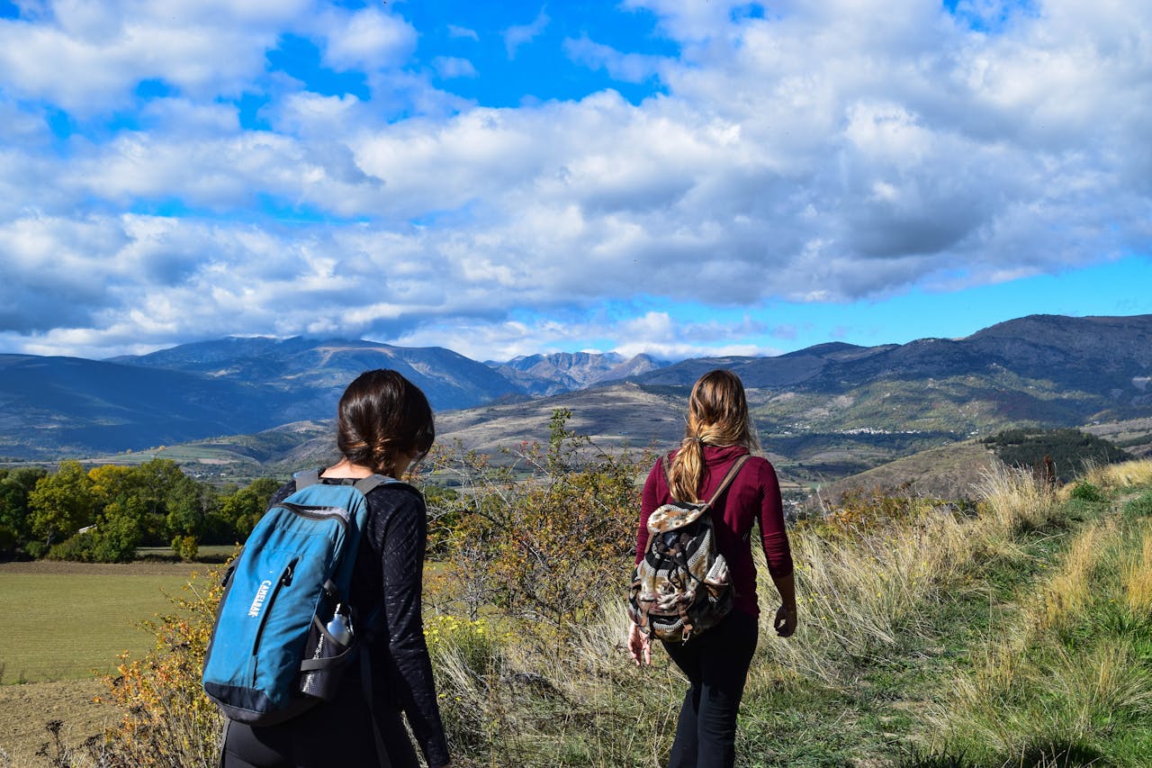 women hiking | 