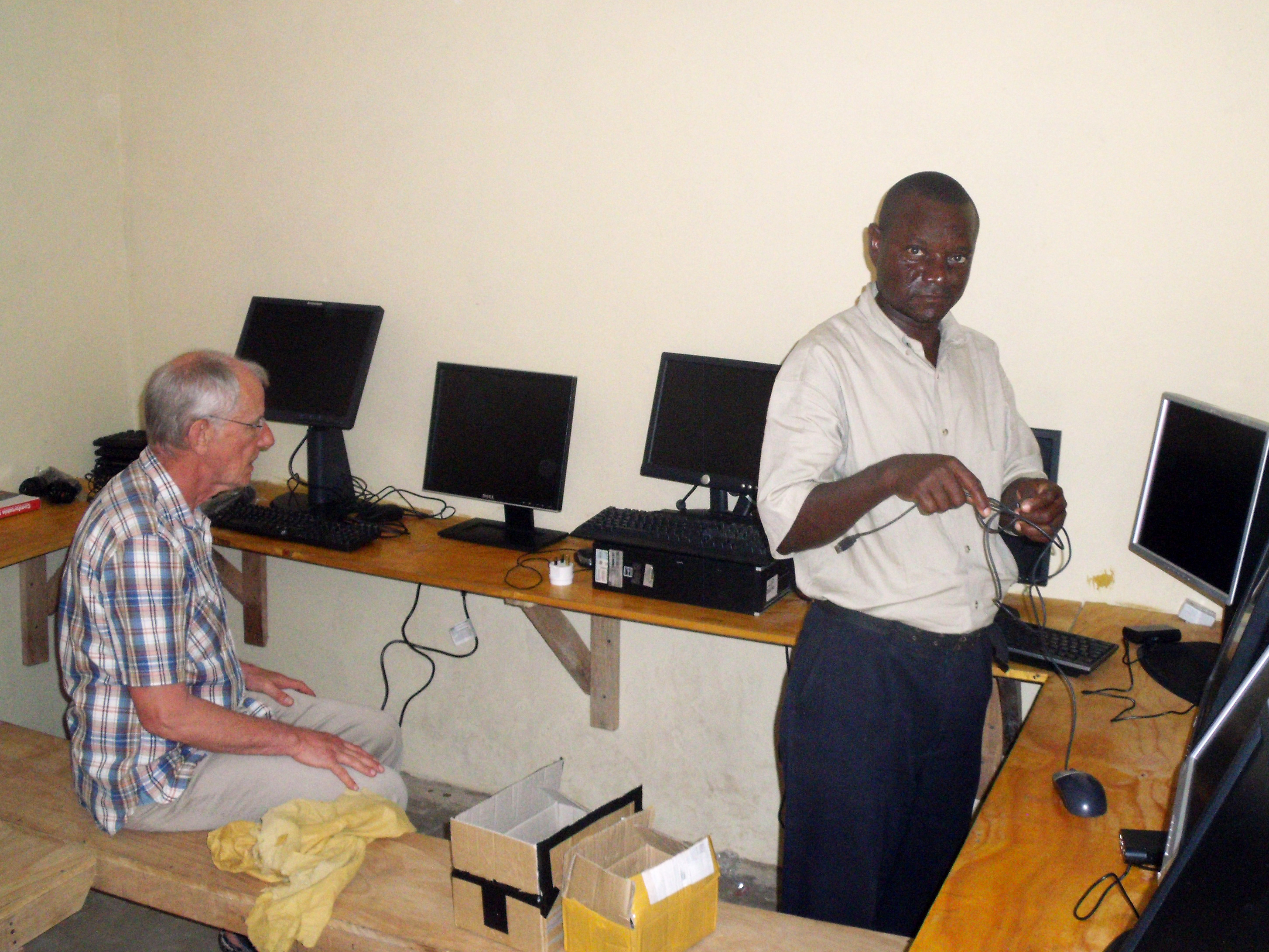 KES Kenya : Computer Room - Oct 2017