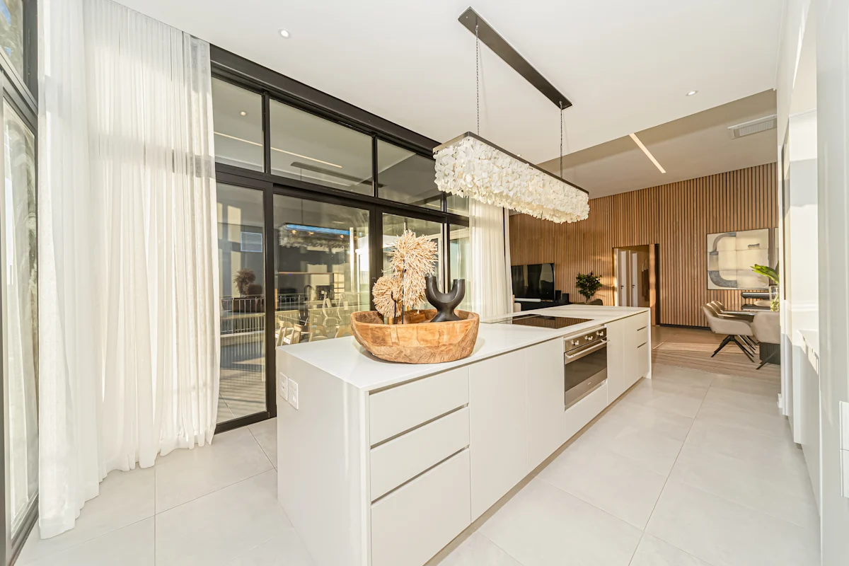 The-Emerald-Penthouse-Banner-1900x760