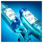 Deux flacons de shampoing Head&Shoulders