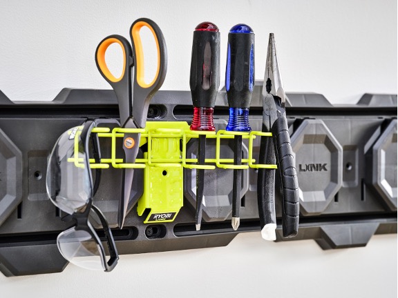 Product Features Image for LINK STORAGE SCREWDRIVER HOLDER.