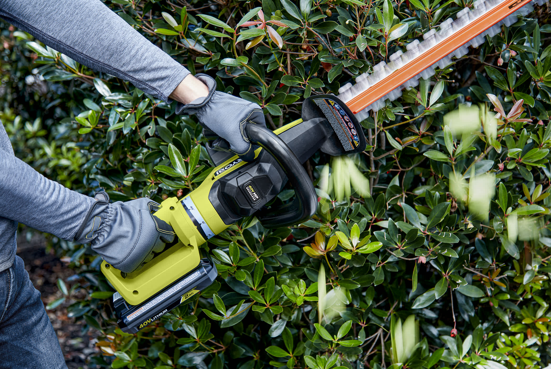 Product Features Image for 40V HP BRUSHLESS 26" HEDGE TRIMMER KIT.