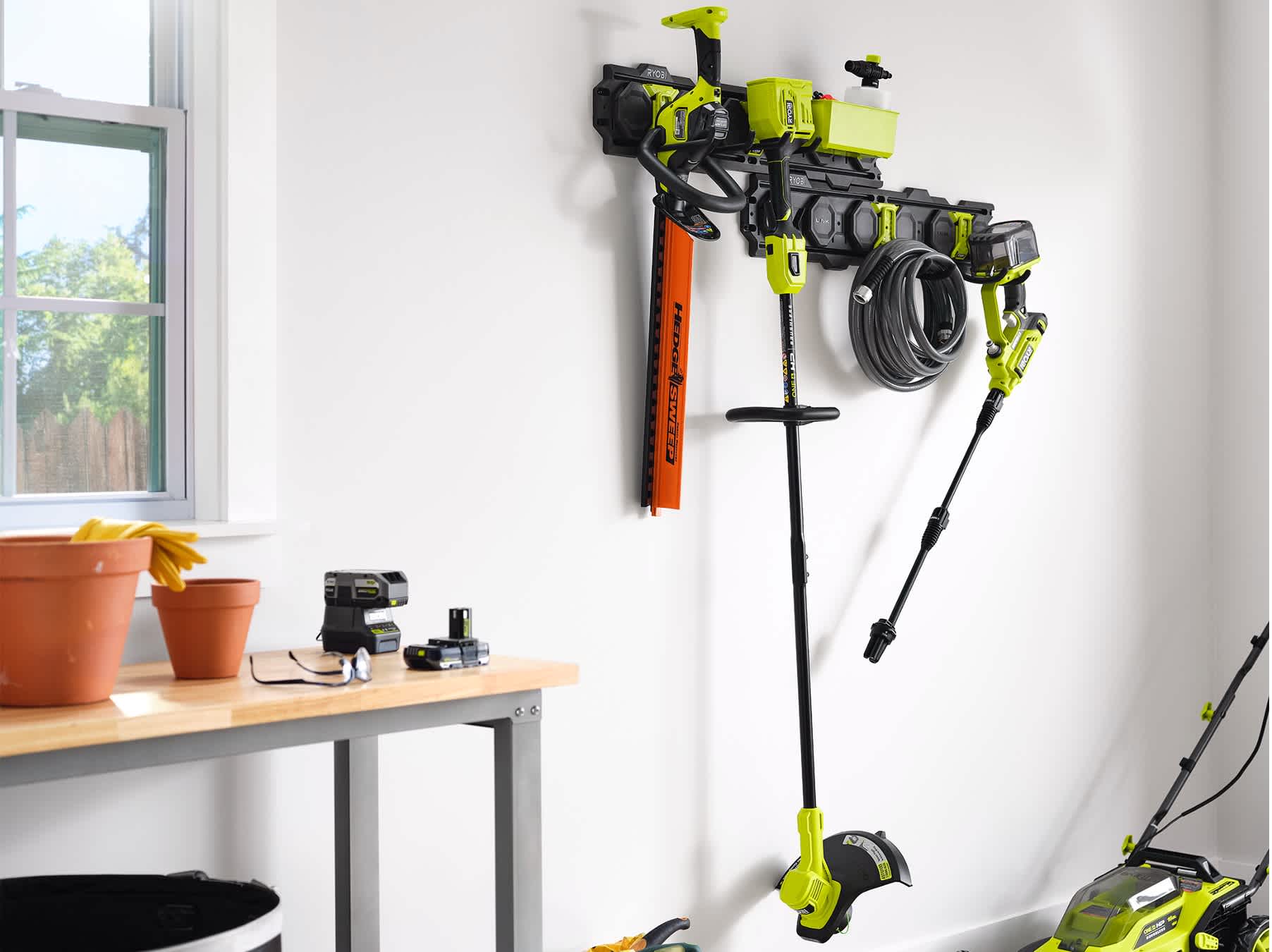 Product Features Image for LINK STORAGE 7 PC. WALL STORAGE KIT.