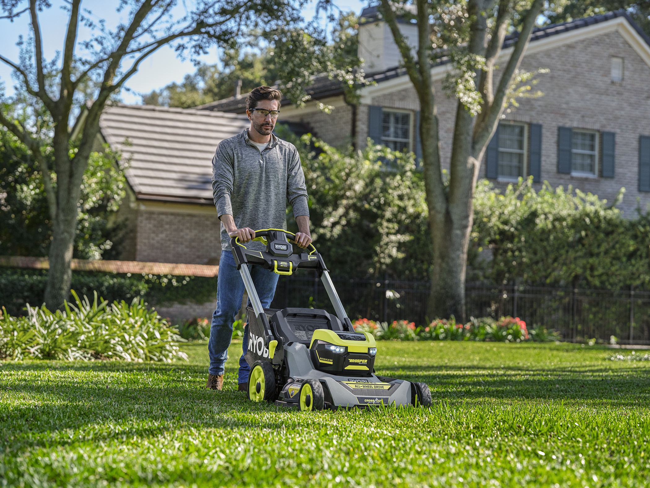 Product Features Image for 40V HP BRUSHLESS WHISPER SERIES SELF-PROPELLED 21" LAWN MOWER.
