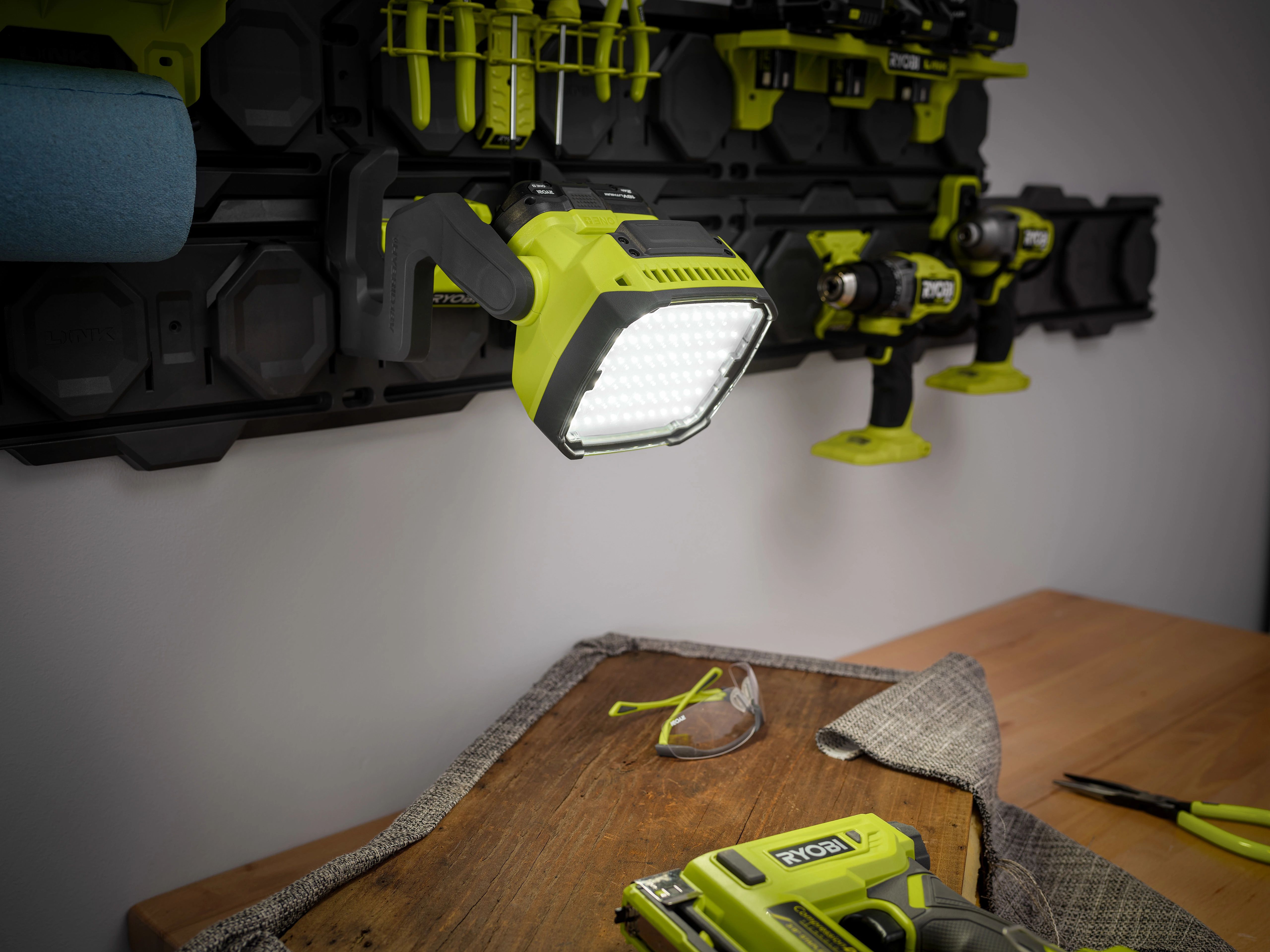 18V ONE HYBRID LED WORKLIGHT RYOBI Tools