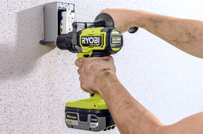 Product Features Image for 18V ONE+ HP Brushless 1/2" Hammer Drill Kit.